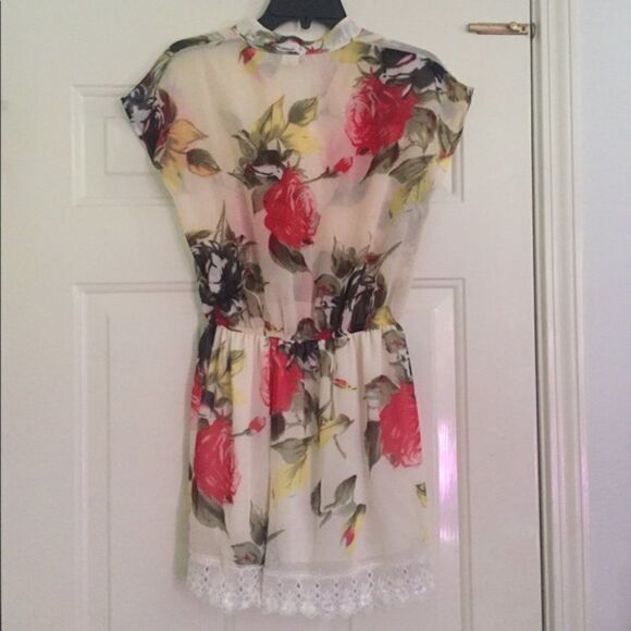 Pretty Floral Dress with Lace Hem Sz M - Picture 2 of 4
